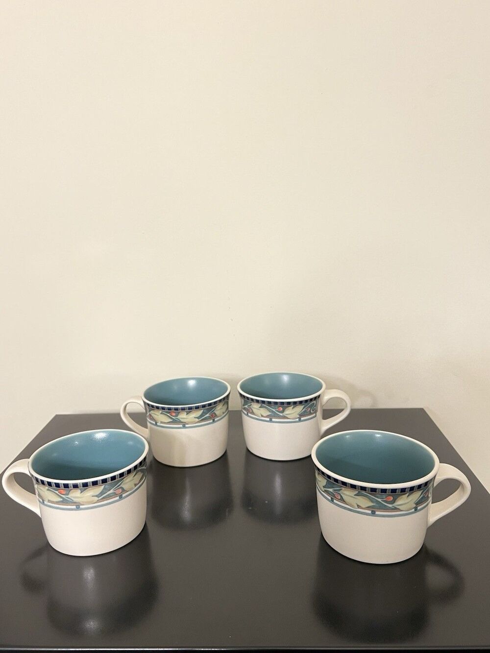 Set Of 4 Pfaltzgraff Portfolio Collection Stoneware Mugs In The Forest Pattern